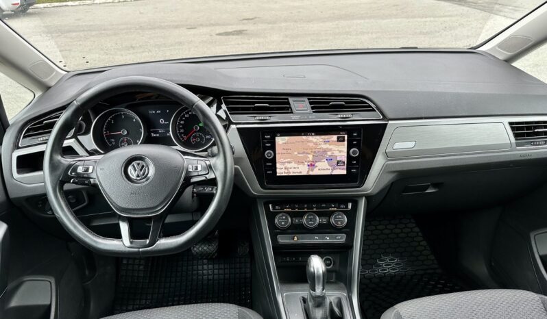 
								VW Touran Automatik 2017 full									