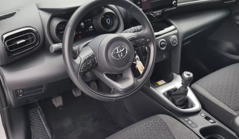 
								Manual Benzin Toyota Yaris Cross 2023 full									